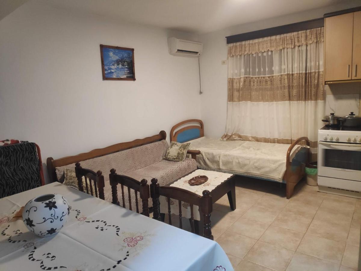 Zani Apartment Sarandë Exterior foto